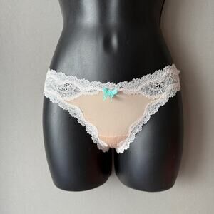 Victoria's Secret sz S beige blue lace lined thong  NWT‎